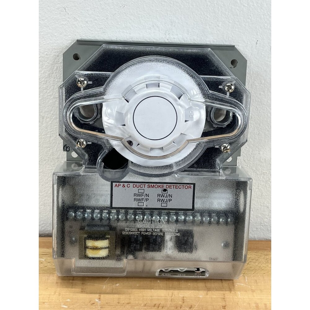 AP&C Air Products and Controls Duct Smoke Detector Alarm RWJ/N